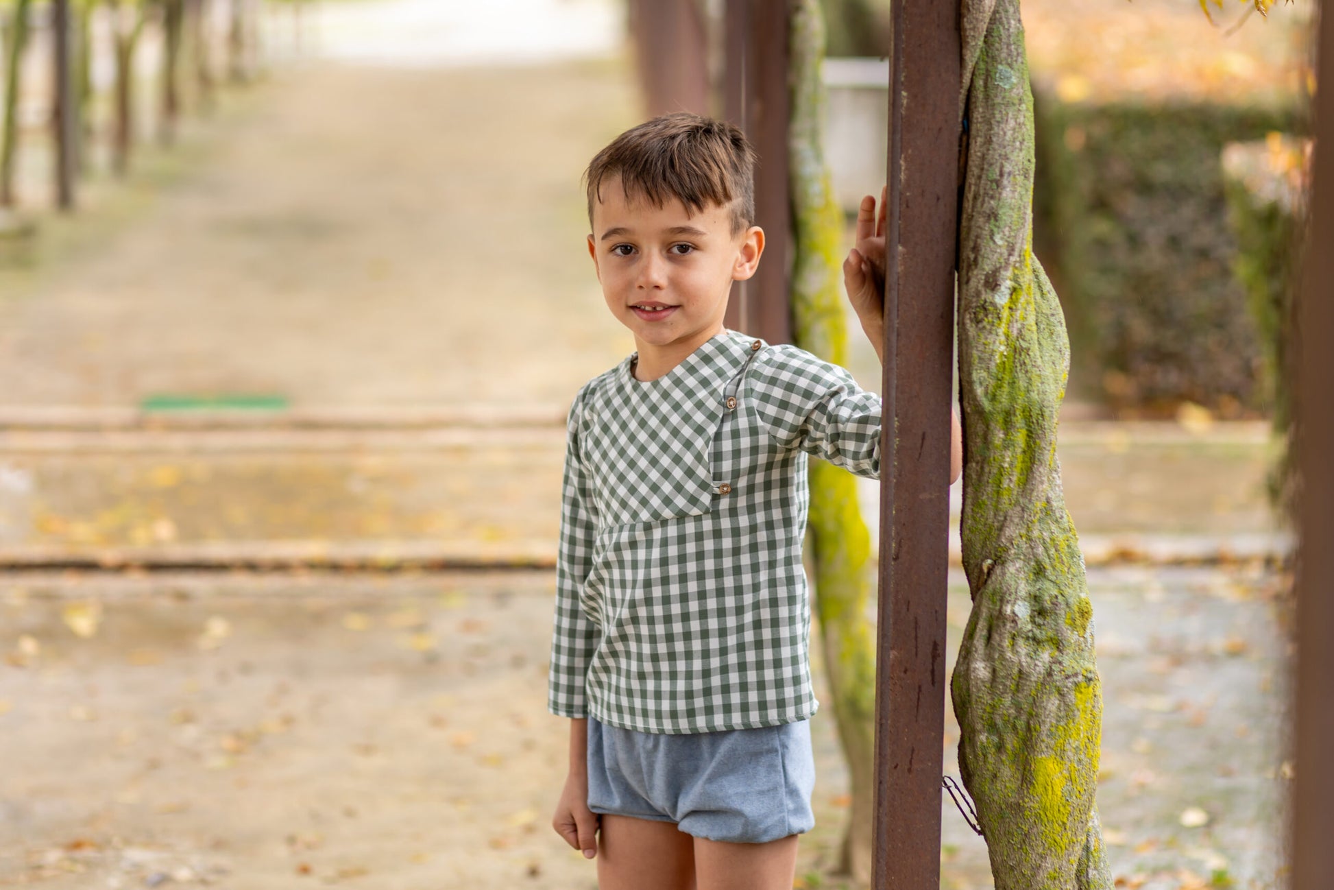 Camisa niño vichy Green. 36,95€ cpmbinada con bombacho unisex Skay 31,95€