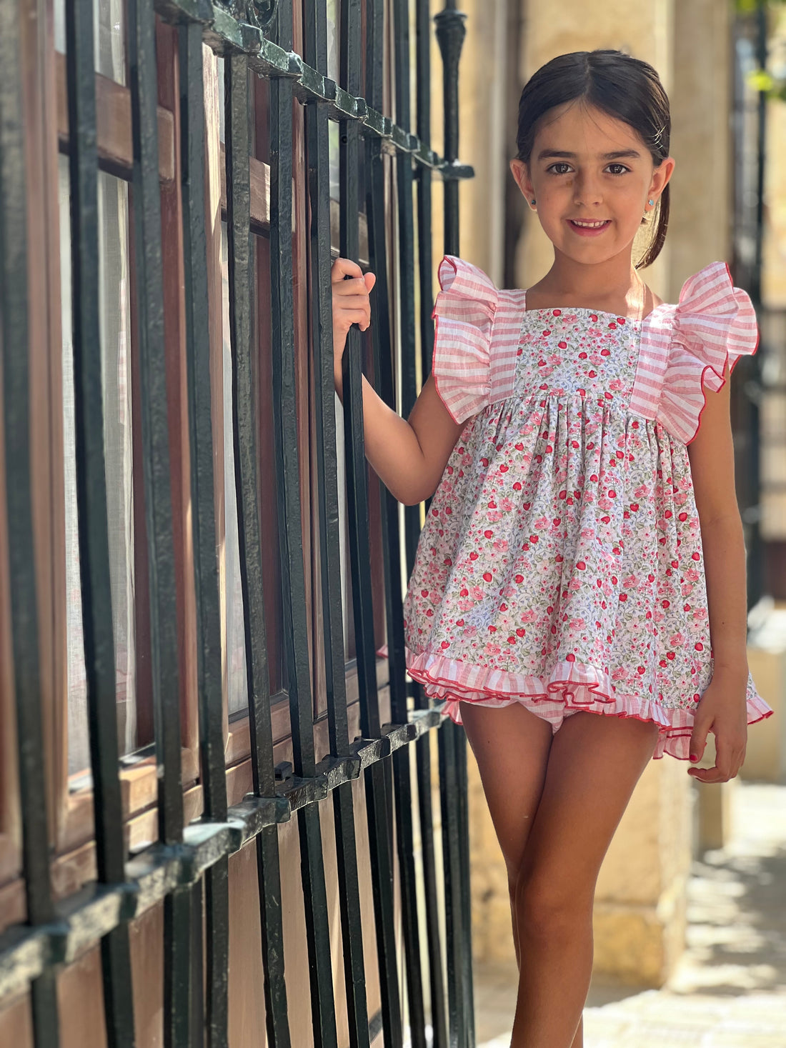 Jesusito Piccolo floral para niña con volantes rayas rosa