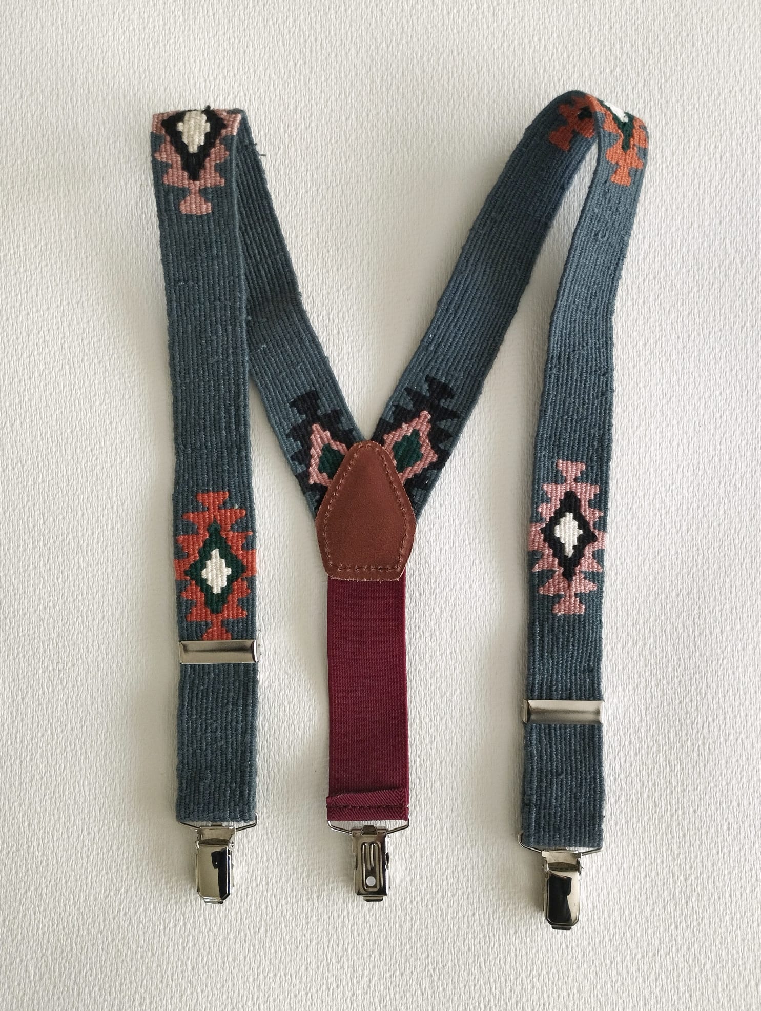 Tirante Naif Gris verdoso