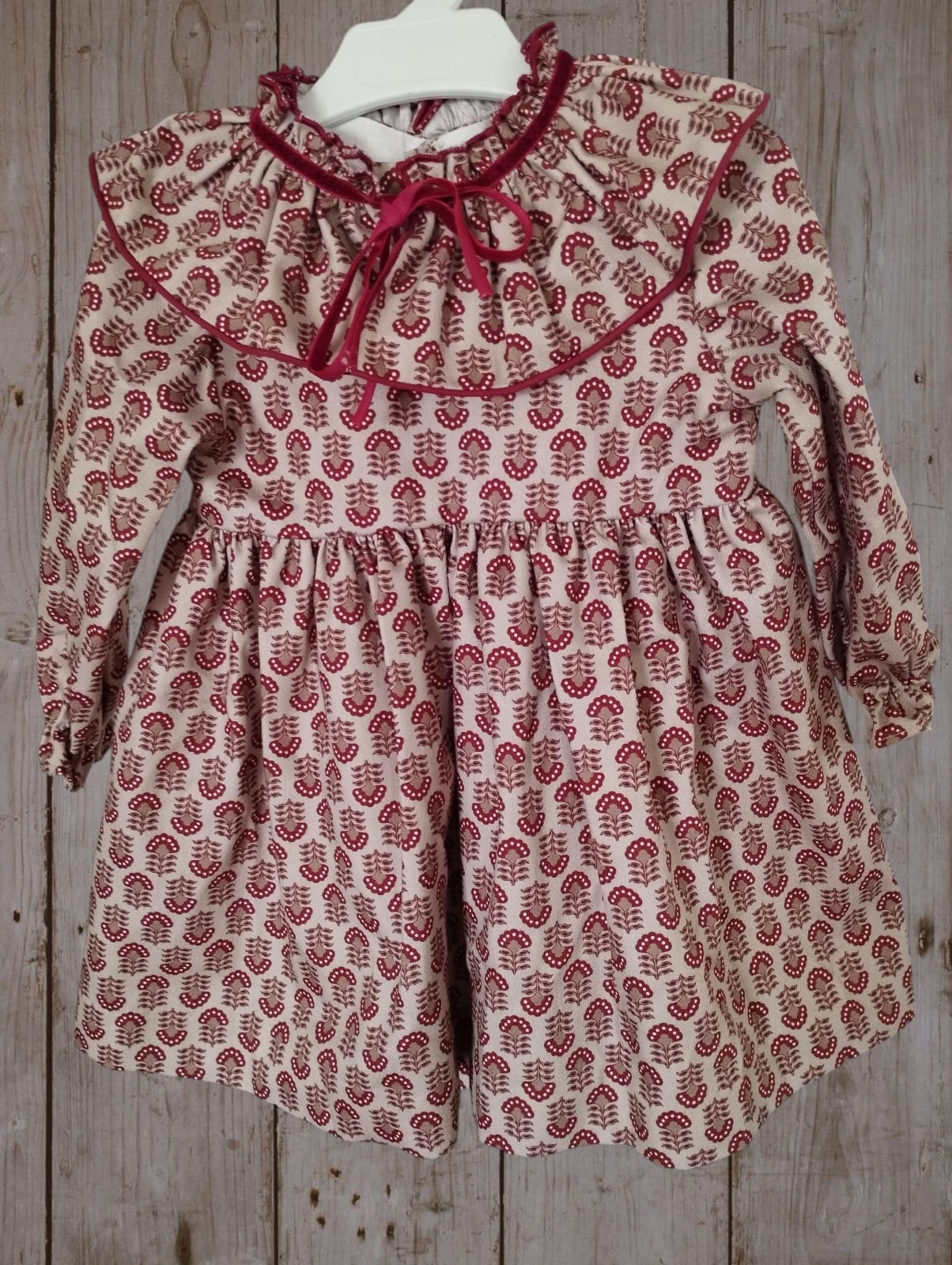Vestido Borgoña