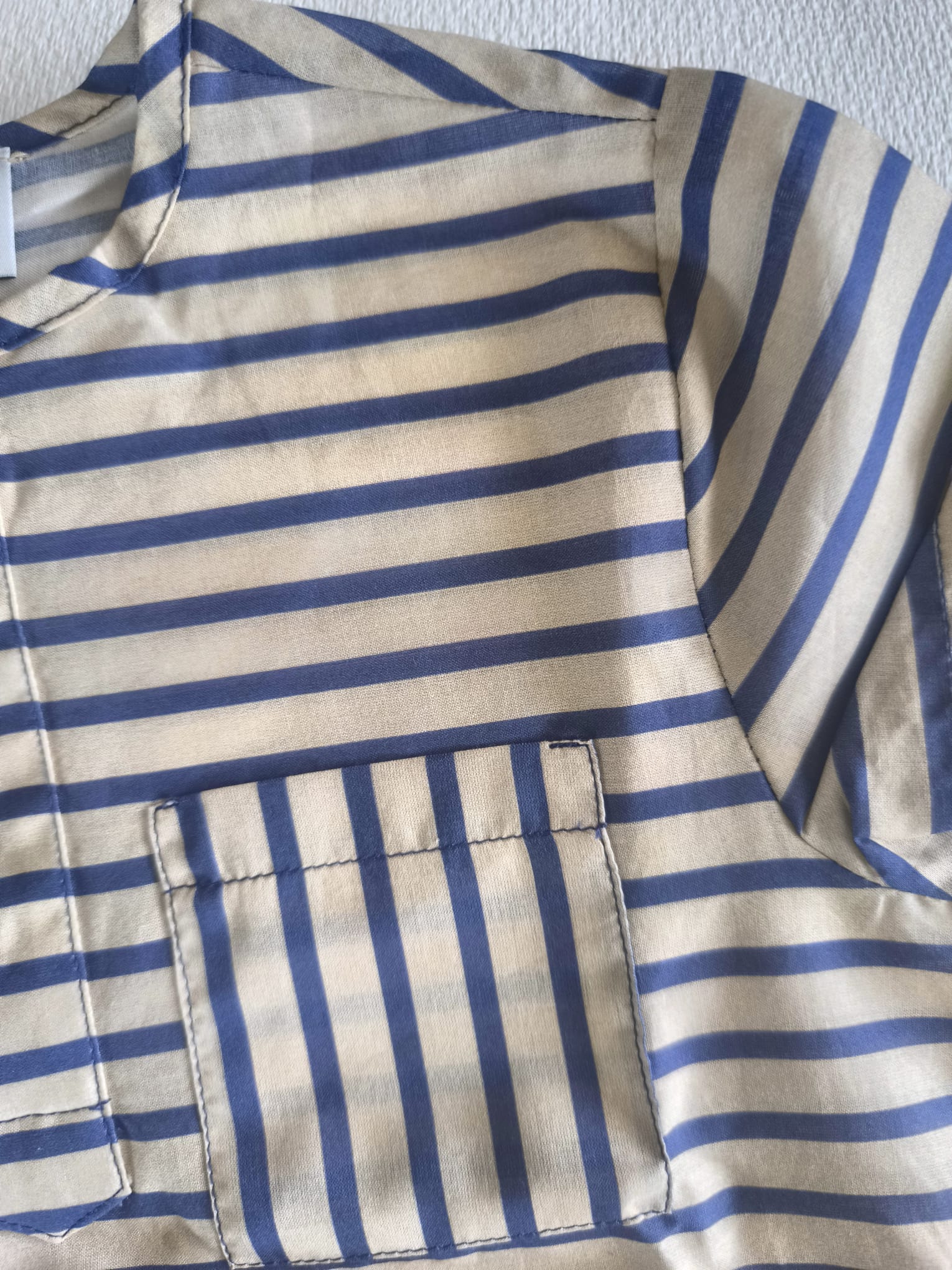 detalle camisa rayas niño bolsillo colección Cervantes