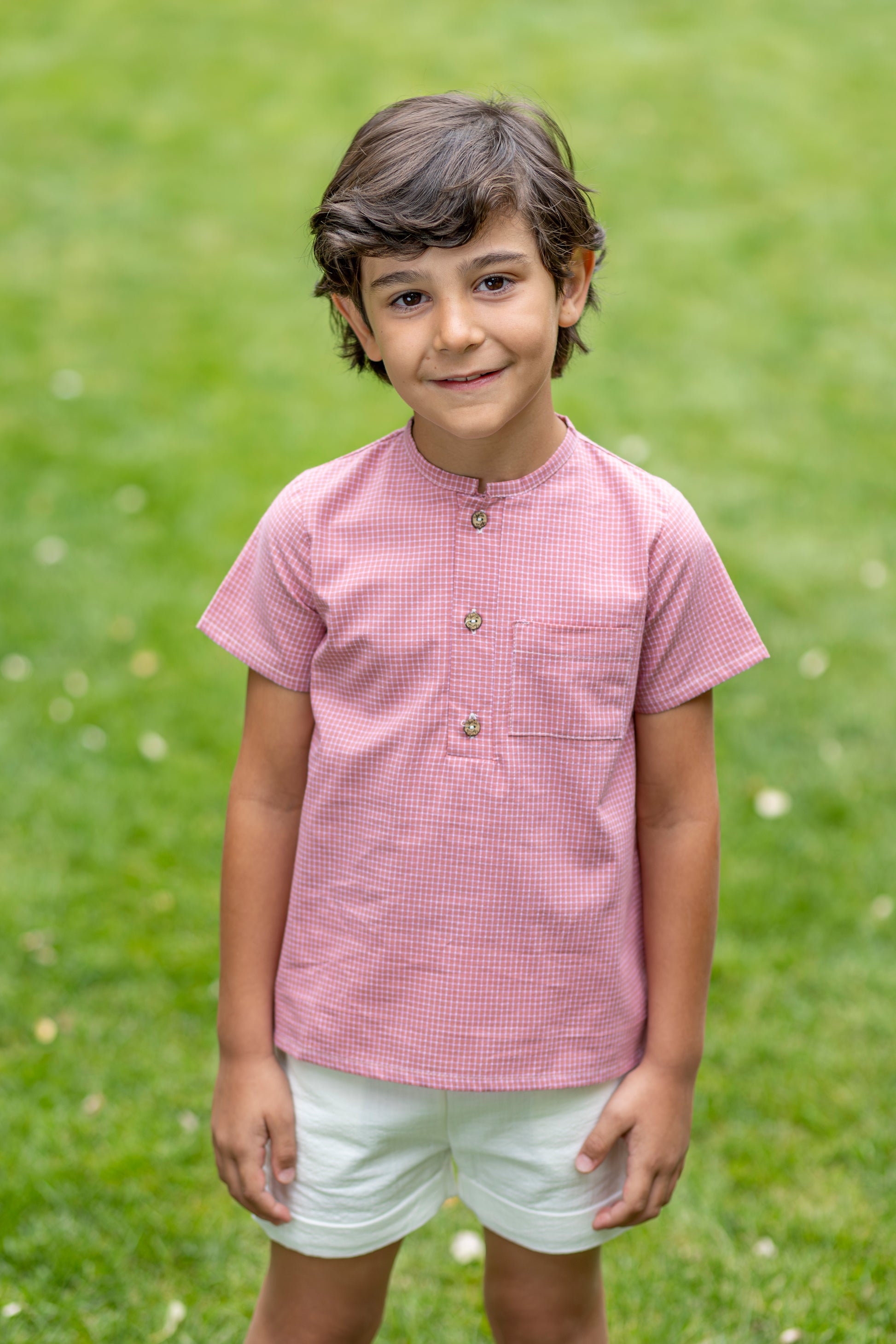 Camisa vichy vino para niño con cuello mao colección Aguasanta