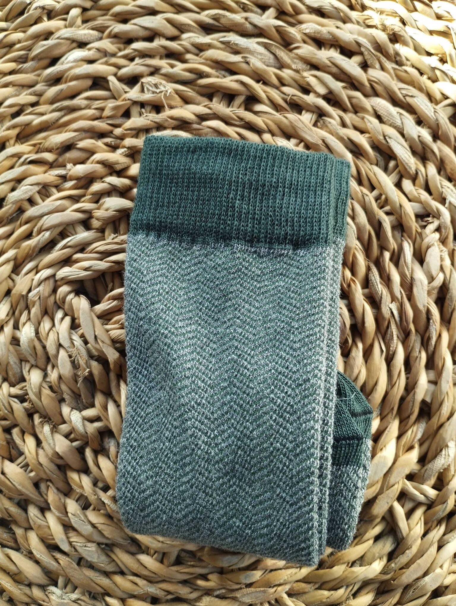 Calcetín de espiga en algodón. El complemento perfecto que marca la diferencia. No hace bolitas