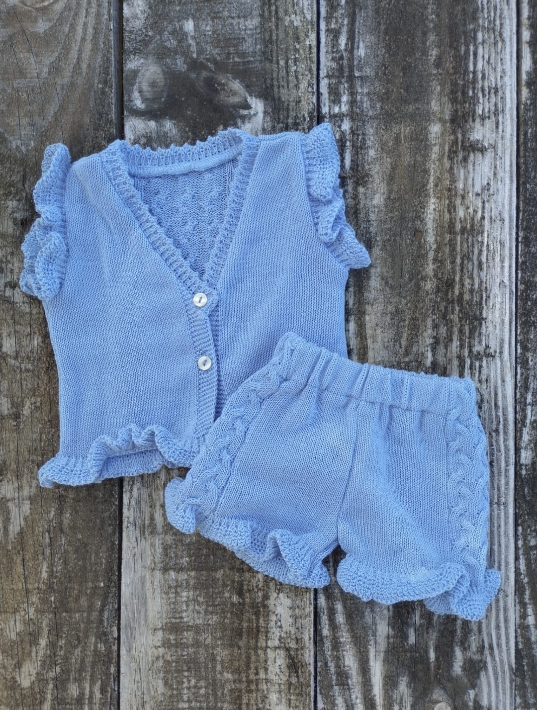 Conjunto de hilo de dos piezas, jersey sin mangas y braguita de pierna recta a juego.