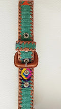 Descubre nuestros exclusivos cinturones elaborados artesanalmente, donde la suavidad del algodón se une a la resistencia y elegancia de la piel.